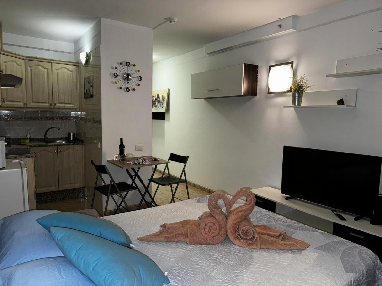 Paseo De Gracia - Lovely Studio By The Sea! Лос Кристианос Экстерьер фото